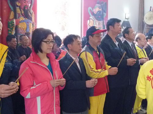 [100-4-7]議長及林惠萍議員參加晉江東石許夫人宮進香活動  照片