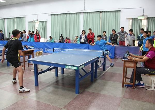 106年校際運動會國中男單桌球賽　本校王柏凱同學奪冠  照片