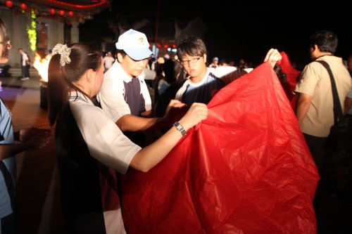 陳議長、楊縣長及防區羅指揮官等主持縣運會聖火之夜活動 照片