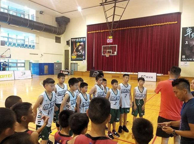 全國少年籃球錦標賽　馬祖小將首戰大鵬國小　力戰而敗  照片